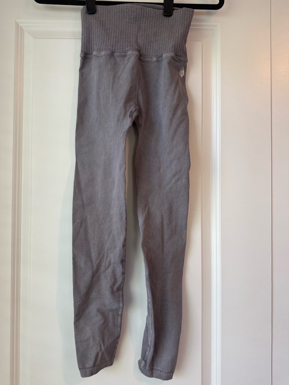 Free People Movement Good Karma Leggings in Washed Grey Size XS/S